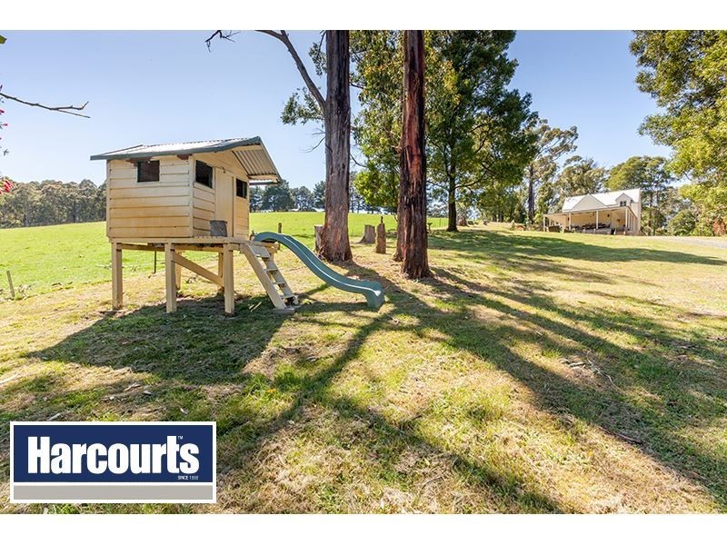 2637 Willow Grove Road, Hill End VIC 3825