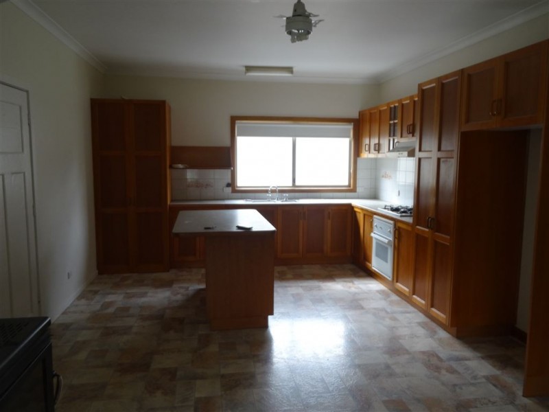5 Bloomfield Road, Nilma VIC 3821