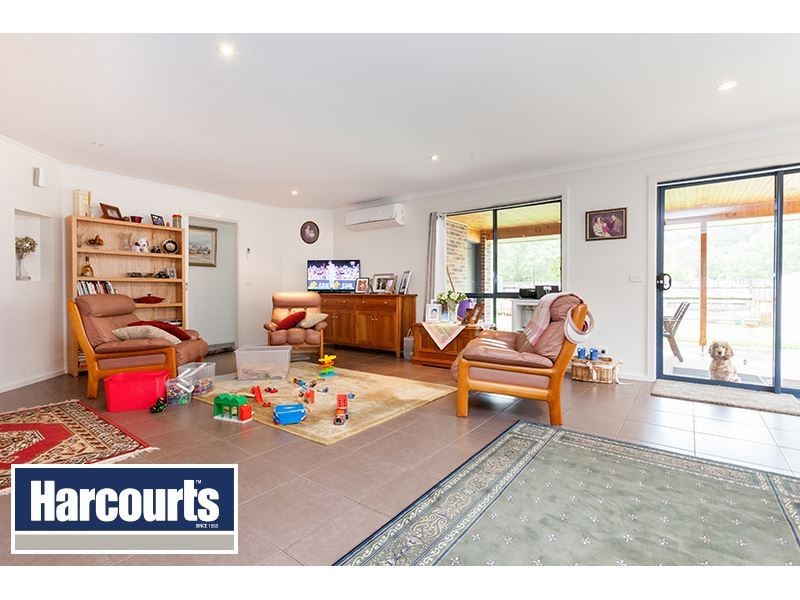 8 Miller Close, Drouin VIC 3818
