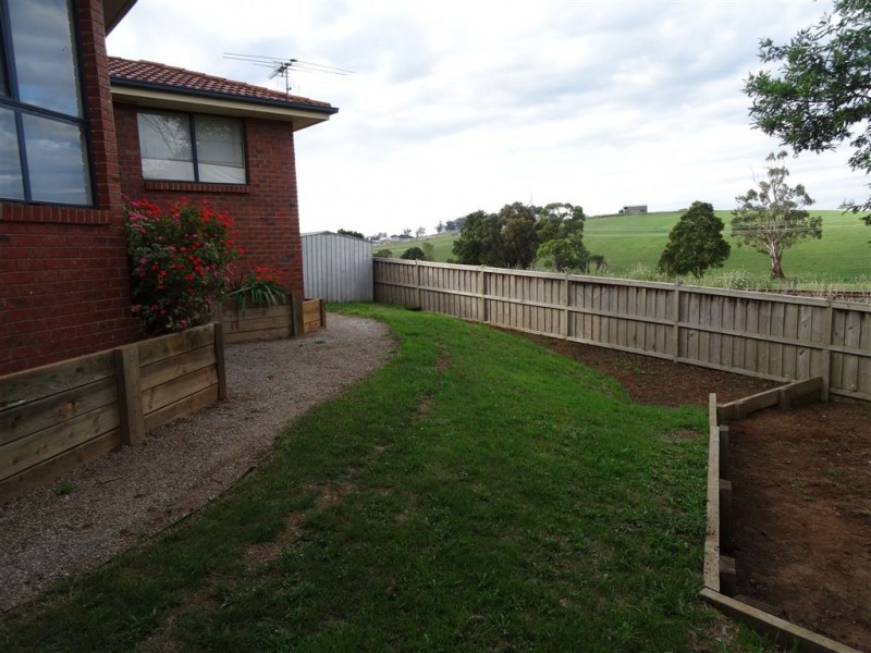 19 Hamilton Drive, Warragul VIC 3820