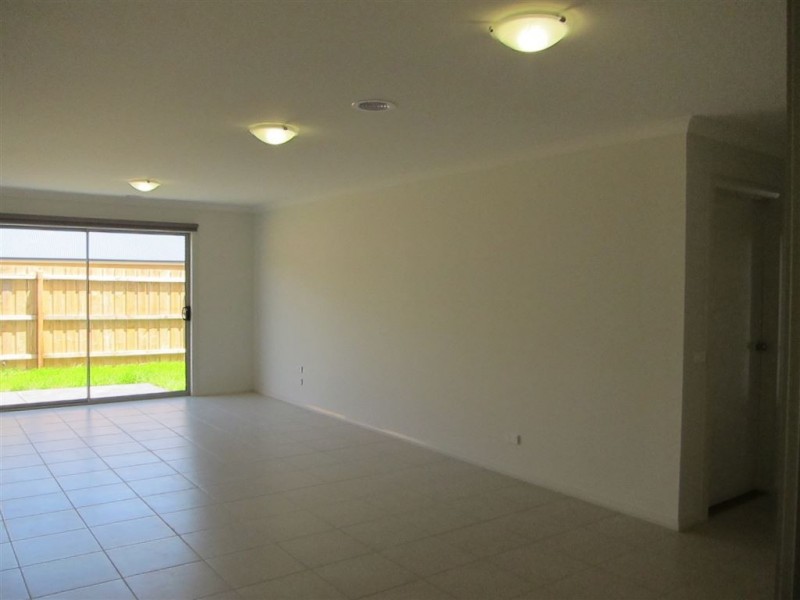 59 Vincent Boulevard, Trafalgar VIC 3824