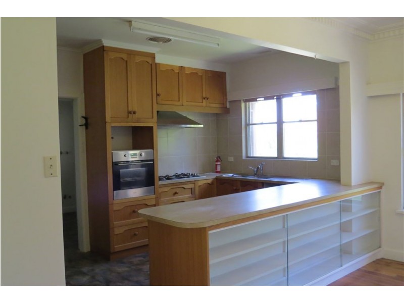 22 Clifford Street, Warragul VIC 3820