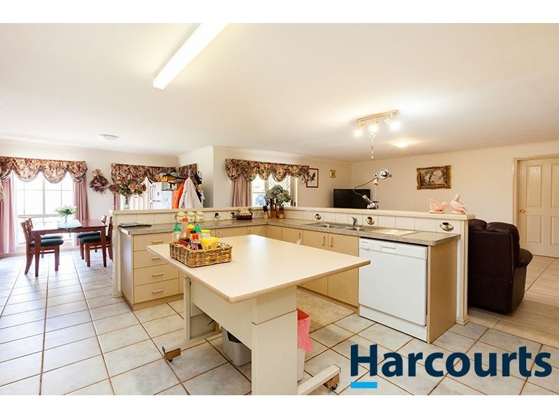 2 Camelot Court, Warragul VIC 3820