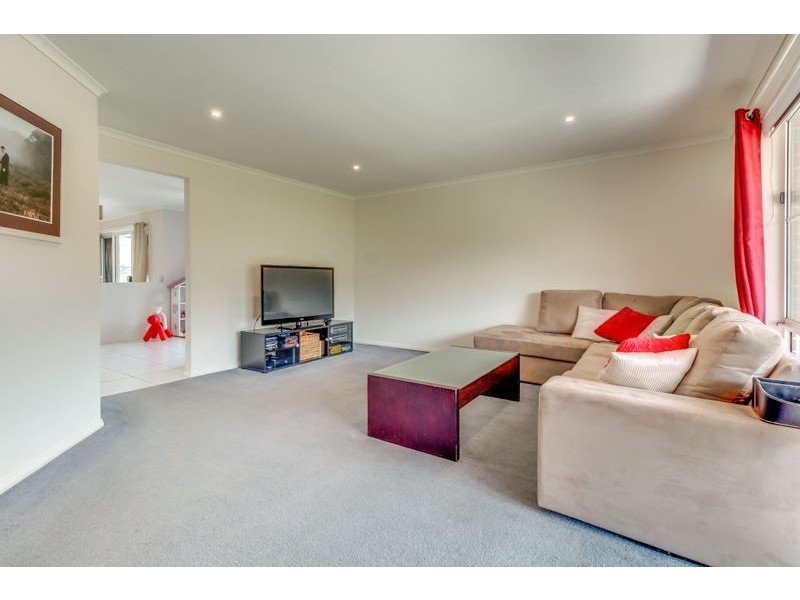 21 Hamilton Drive, Warragul VIC 3820