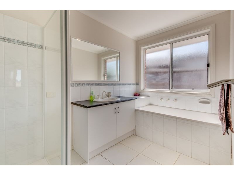 21 Hamilton Drive, Warragul VIC 3820