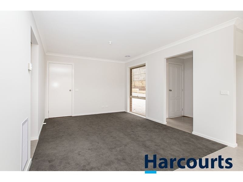 2/73 Victoria Street, Drouin VIC 3818