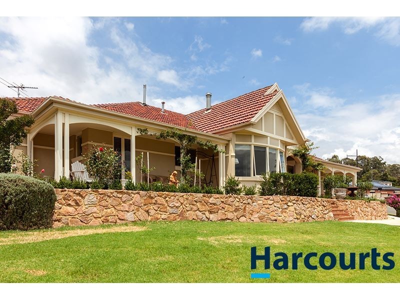 10 Waterside Drive, Drouin VIC 3818