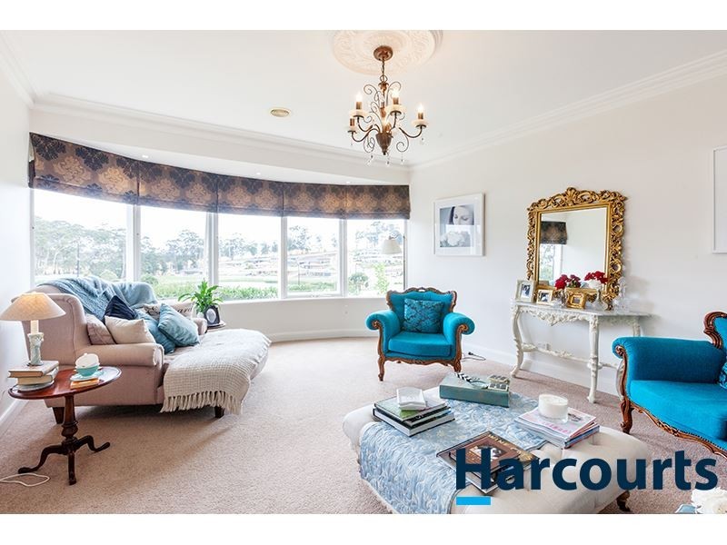 10 Waterside Drive, Drouin VIC 3818