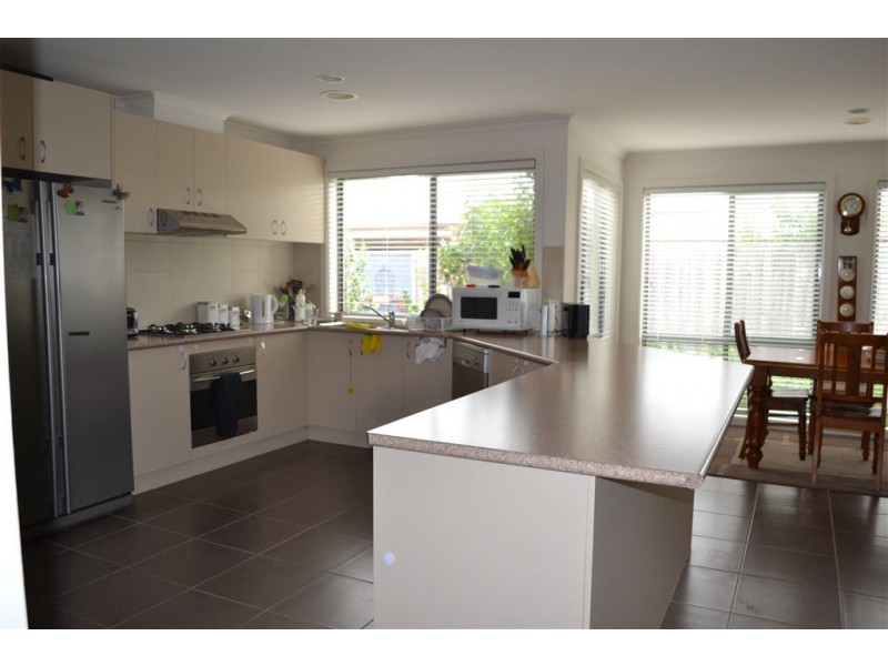 6 Acacia Close, Trafalgar VIC 3824