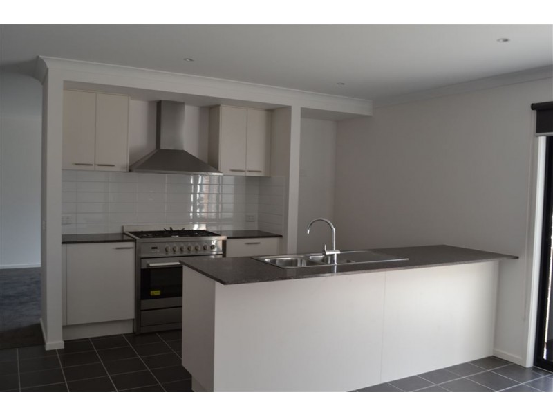 16 Linnea Drive, Yarragon VIC 3823