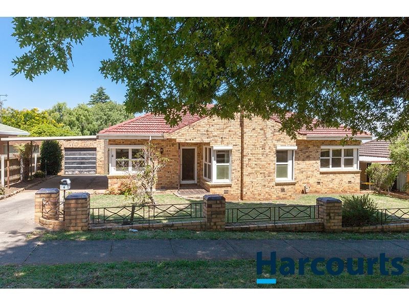 4 Armstrong Avenue, Drouin VIC 3818