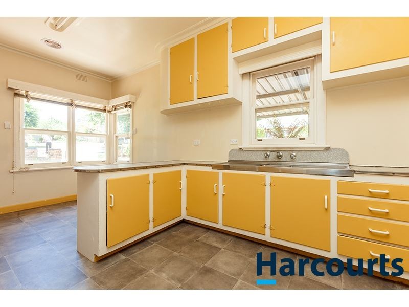 4 Armstrong Avenue, Drouin VIC 3818