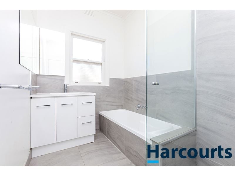 4 Armstrong Avenue, Drouin VIC 3818