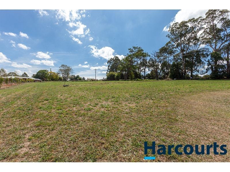 54 Kamanari Court, Drouin VIC 3818