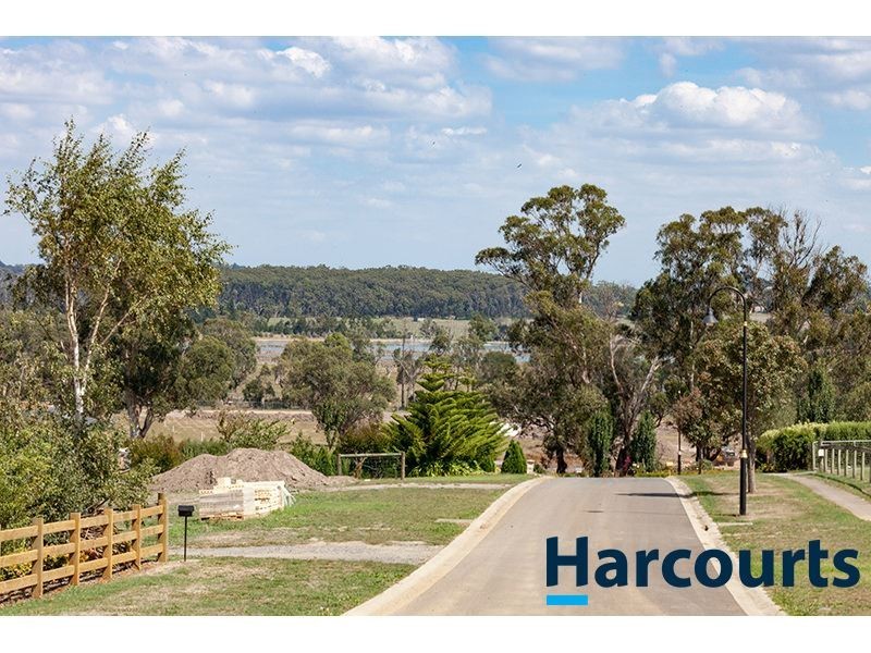 54 Kamanari Court, Drouin VIC 3818