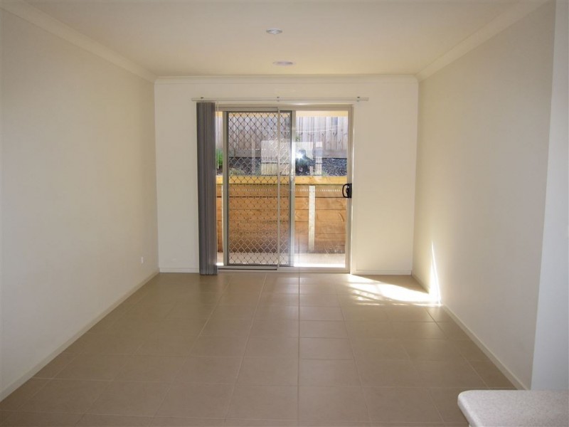 12 Skipton Street, Drouin VIC 3818