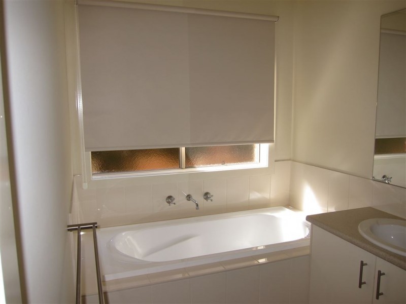 12 Skipton Street, Drouin VIC 3818