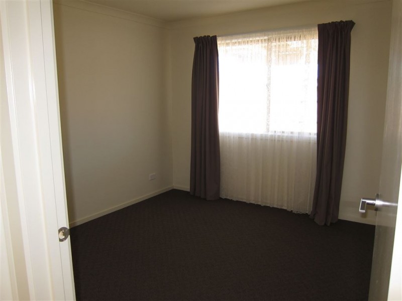 12 Skipton Street, Drouin VIC 3818