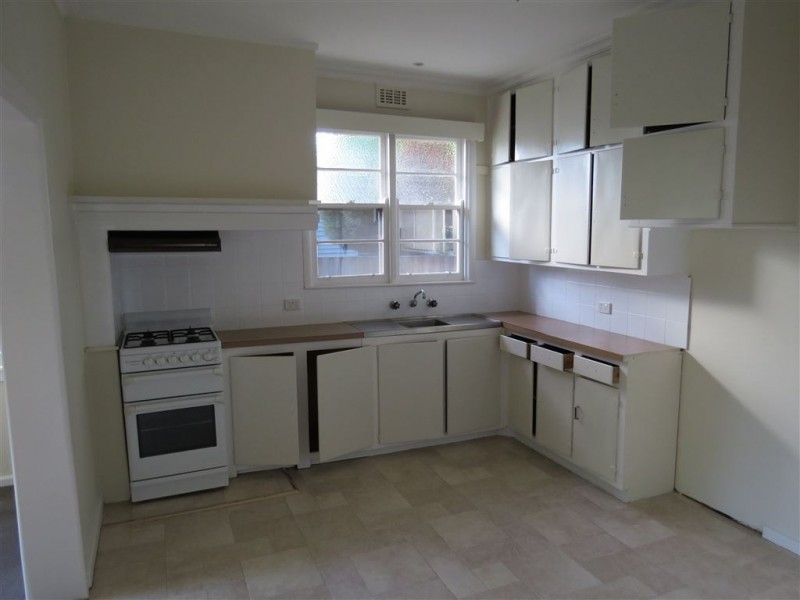 26 Centre Avenue, Warragul VIC 3820