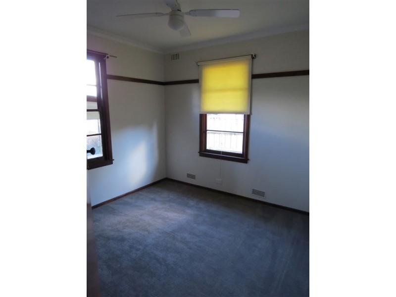 26 Centre Avenue, Warragul VIC 3820