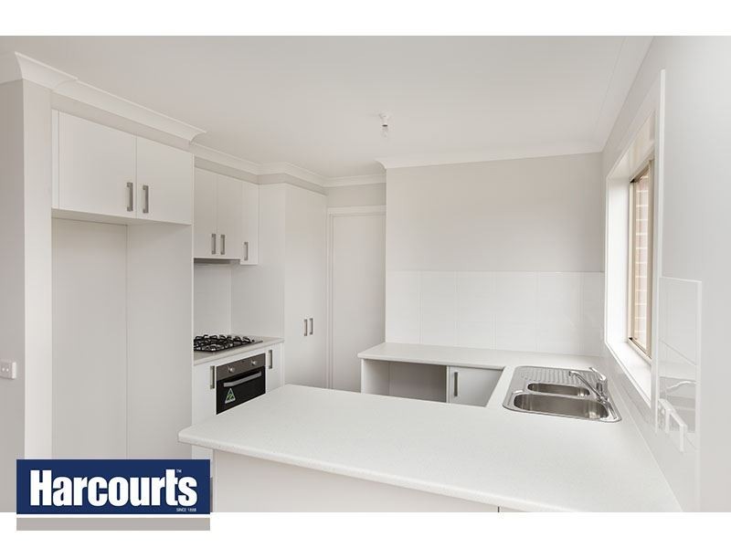 2/73 Victoria Street, Drouin VIC 3818