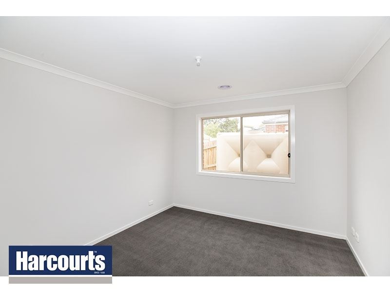 2/73 Victoria Street, Drouin VIC 3818