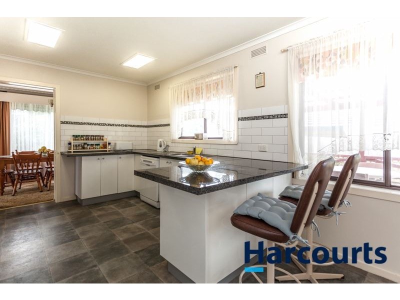 30 Rangeview Street, Warragul VIC 3820