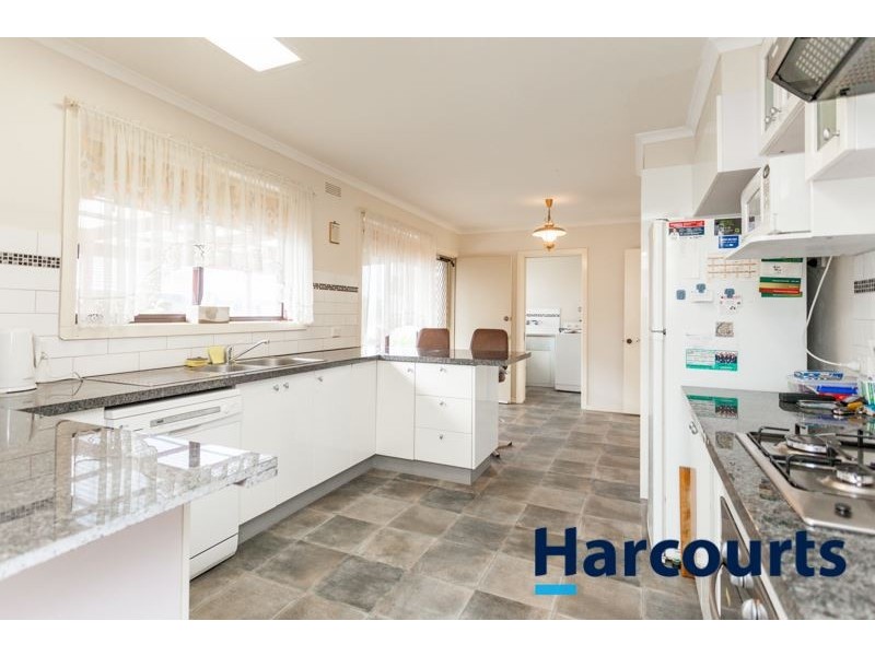 30 Rangeview Street, Warragul VIC 3820