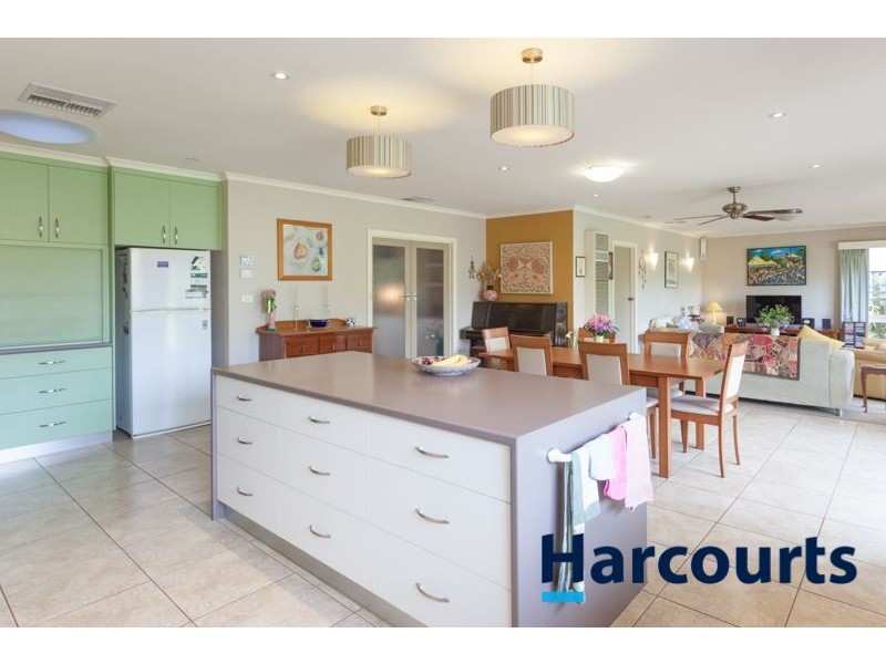 10 Archibald Crescent, Warragul VIC 3820