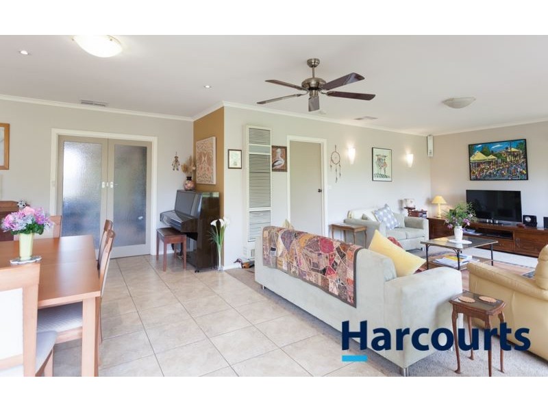 10 Archibald Crescent, Warragul VIC 3820