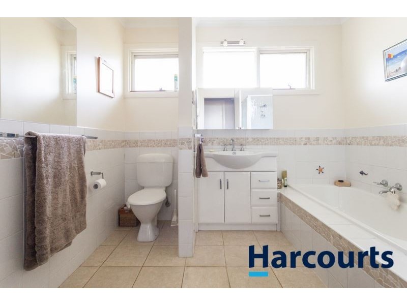 10 Archibald Crescent, Warragul VIC 3820