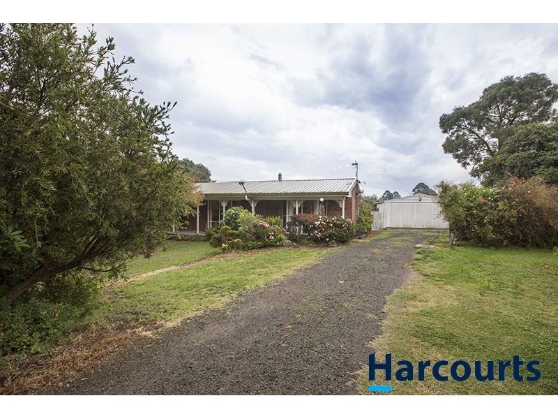 6 School Road, Willow Grove VIC 3825
