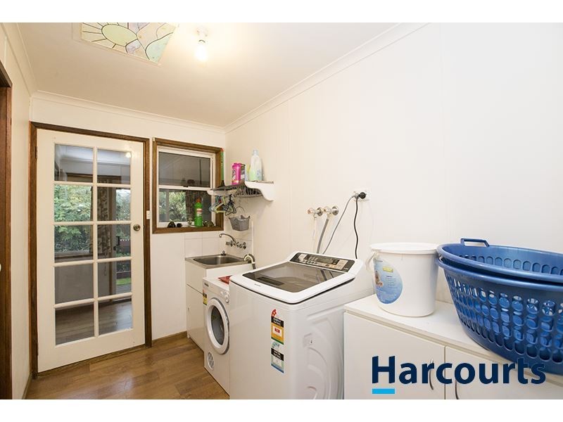6 School Road, Willow Grove VIC 3825