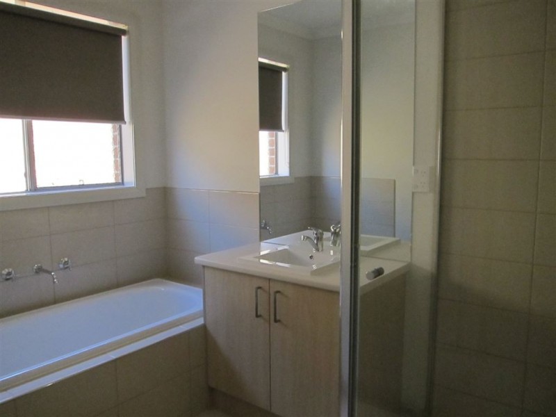 59 Vincent Boulevard, Trafalgar VIC 3824