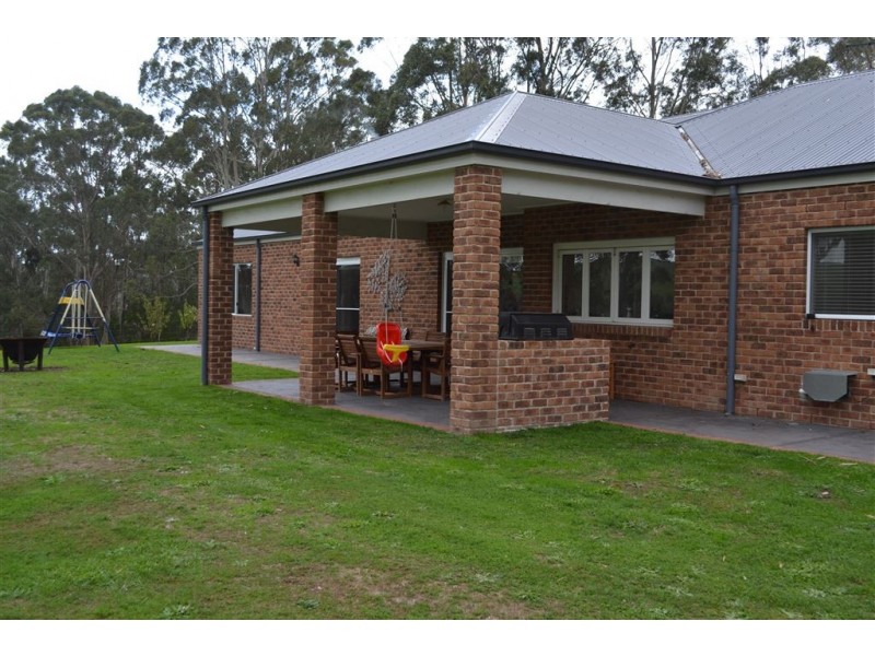 8 Torwood-Topiram Road, Hallora VIC 3818