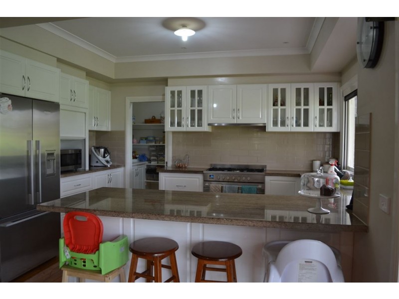 8 Torwood-Topiram Road, Hallora VIC 3818