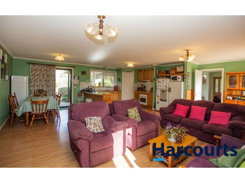 24 Fairway Drive, Drouin VIC 3818