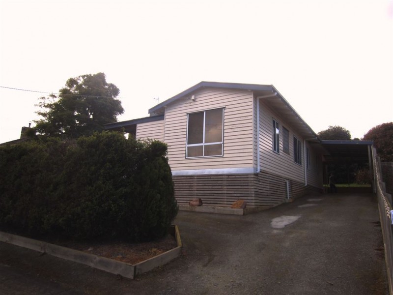 8 Dunn Street, Warragul VIC 3820