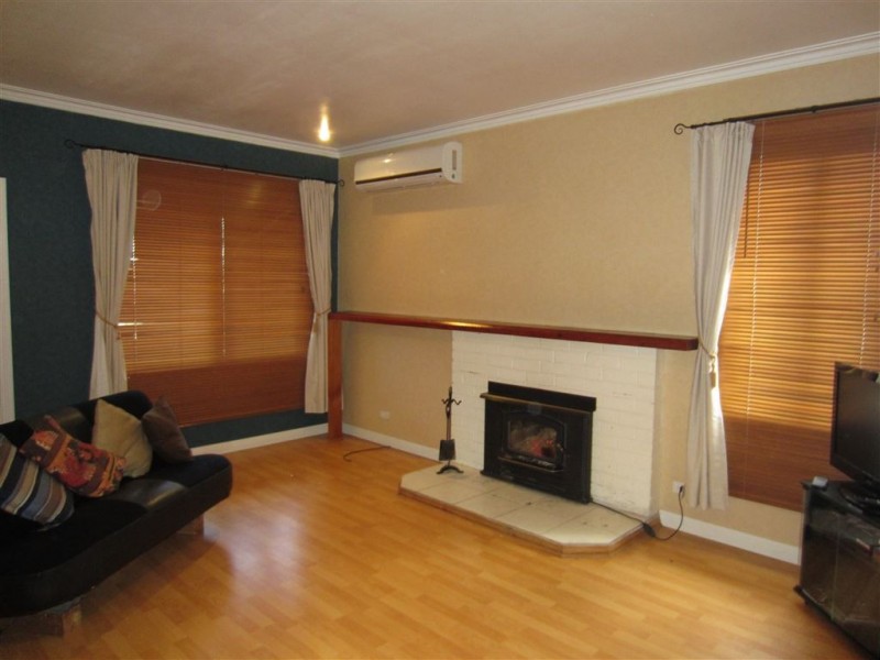 8 Dunn Street, Warragul VIC 3820