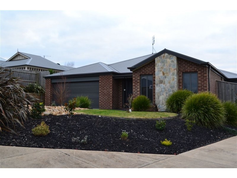 2 Skipton Street, Drouin VIC 3818