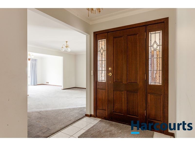 13 Somerset Drive, Warragul VIC 3820