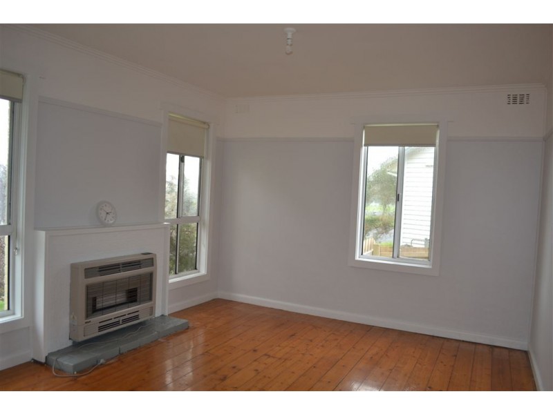 16 Western Park Drive, Warragul VIC 3820