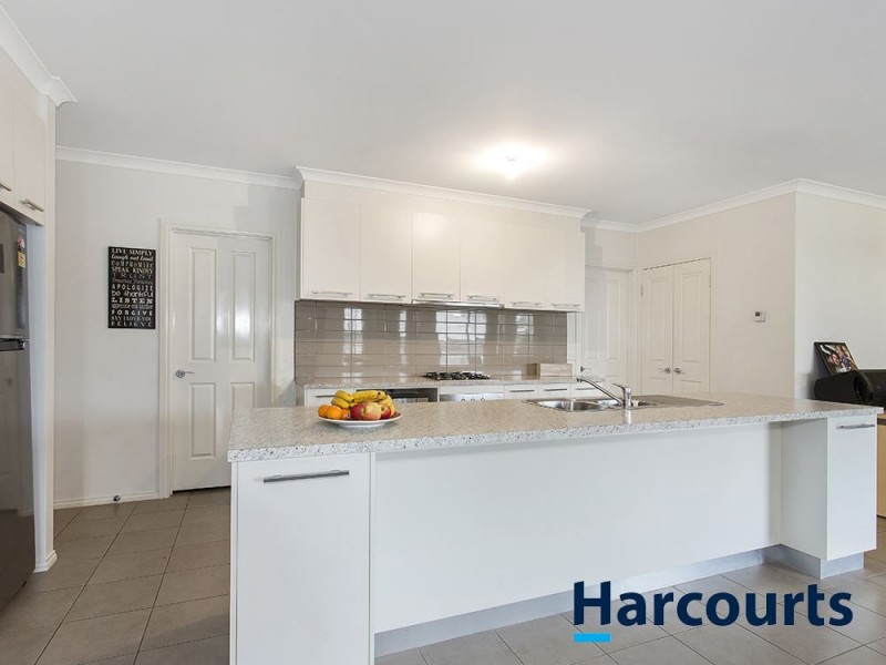 5 Isabella Court, Drouin VIC 3818