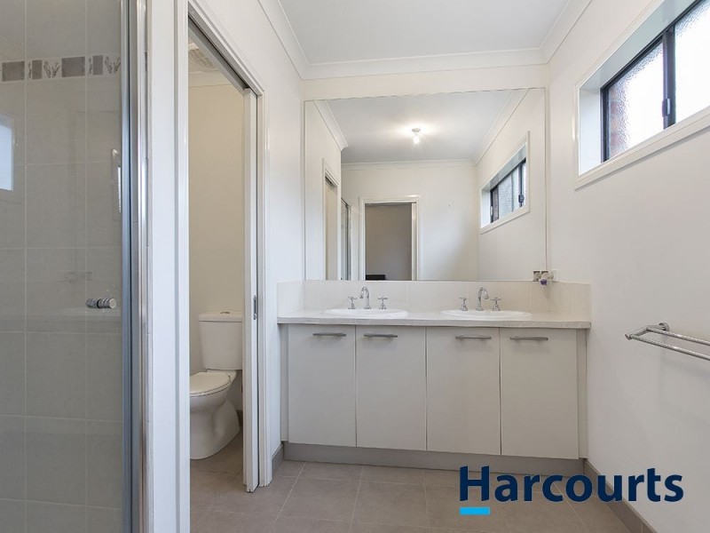 5 Isabella Court, Drouin VIC 3818