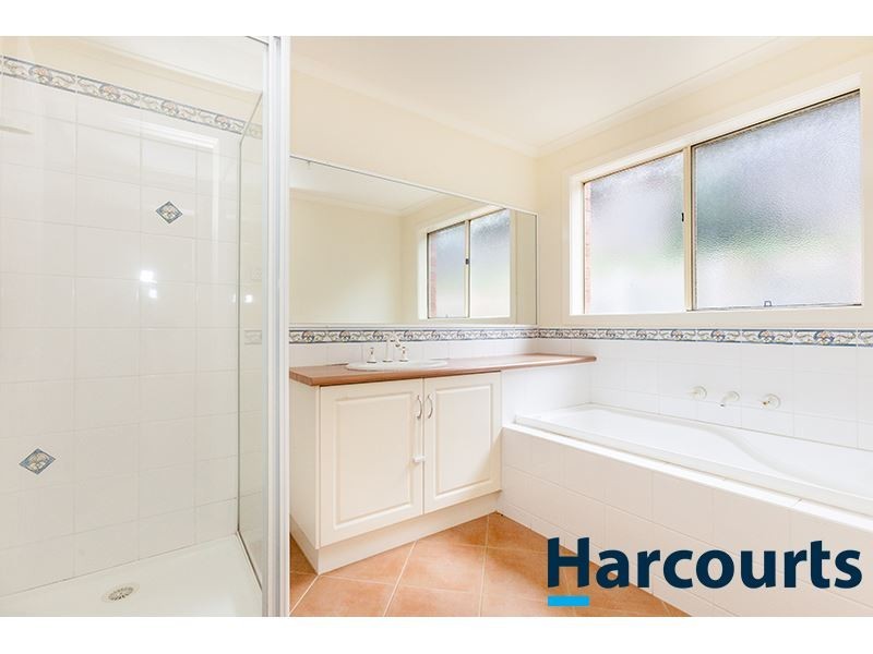 11 Deakin Court, Warragul VIC 3820