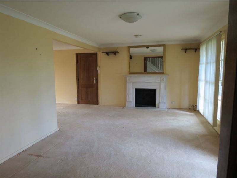 4 Middleton Avenue, Castle Hill NSW 2154