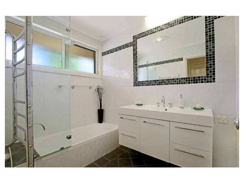 11 Lukes Lane, Baulkham Hills NSW 2153