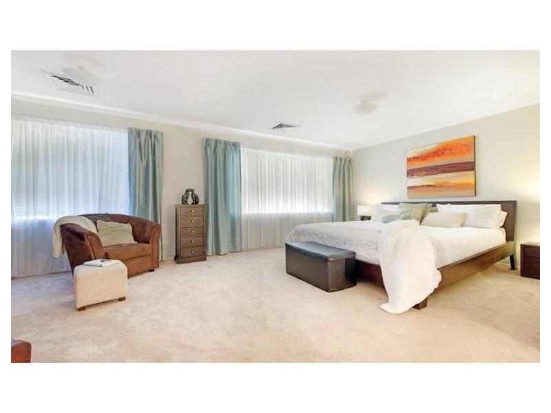 19 Kinsella Court, Kellyville NSW 2155