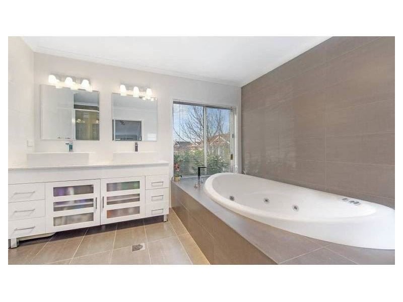 19 Kinsella Court, Kellyville NSW 2155