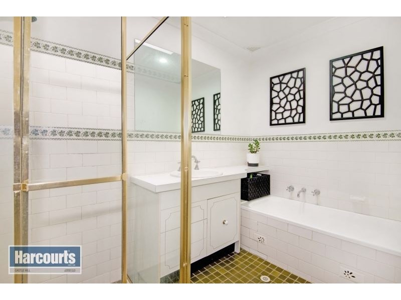 1 Lobelia  Crescent, Quakers Hill NSW 2763